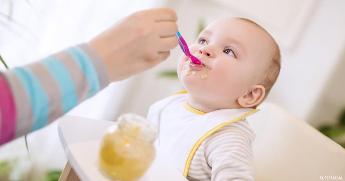 هل حان موعد استبدال الحليب بالطعام لطفلك ؟